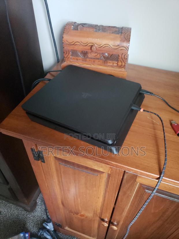 Ps 4 Slim Chipped - main view