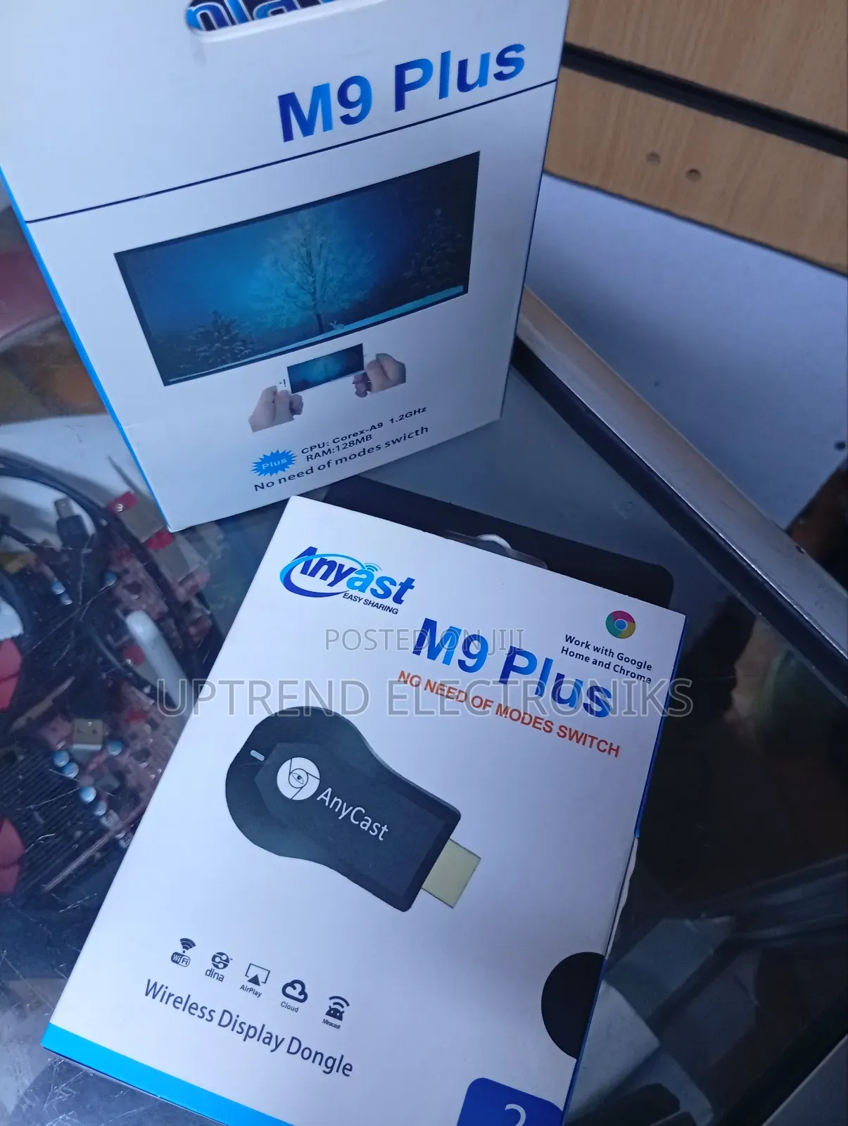 Stream, Present Share Instantly With Anycast M9 Plus