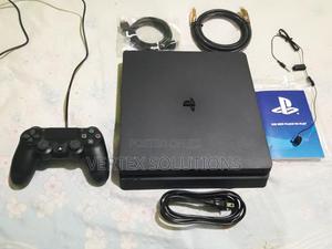 Play Station 4 Slim - thumbnail 2