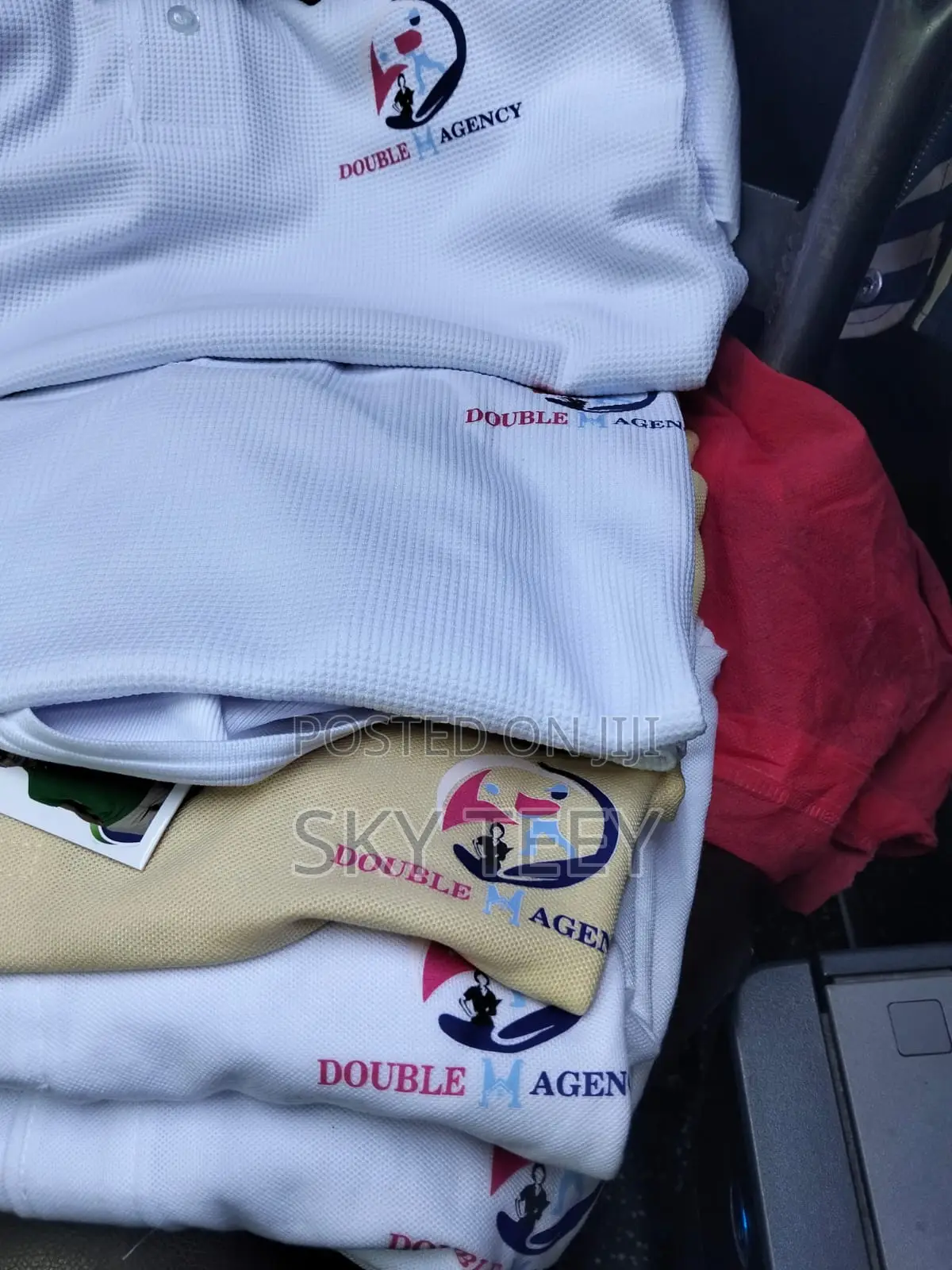 Polo Tshrits Branding