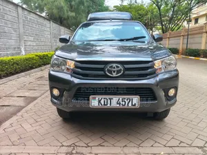Toyota Hilux 2024 Black
