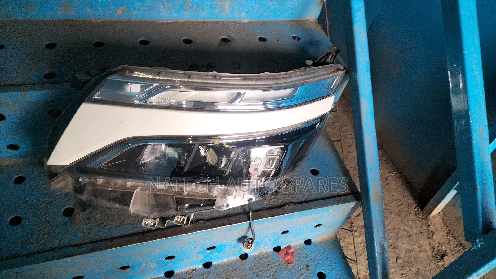 Toyota Voxy 2019 Headlight