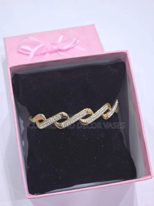 Luxe Shine Bracelet - thumbnail 3