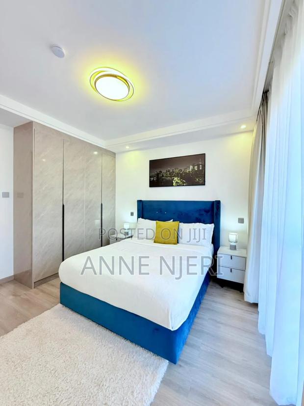 Elegant 3bdrm in Riverside - thumbnail 3