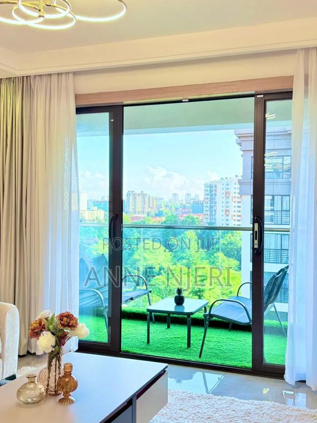 Elegant 3bdrm in Riverside - thumbnail 7