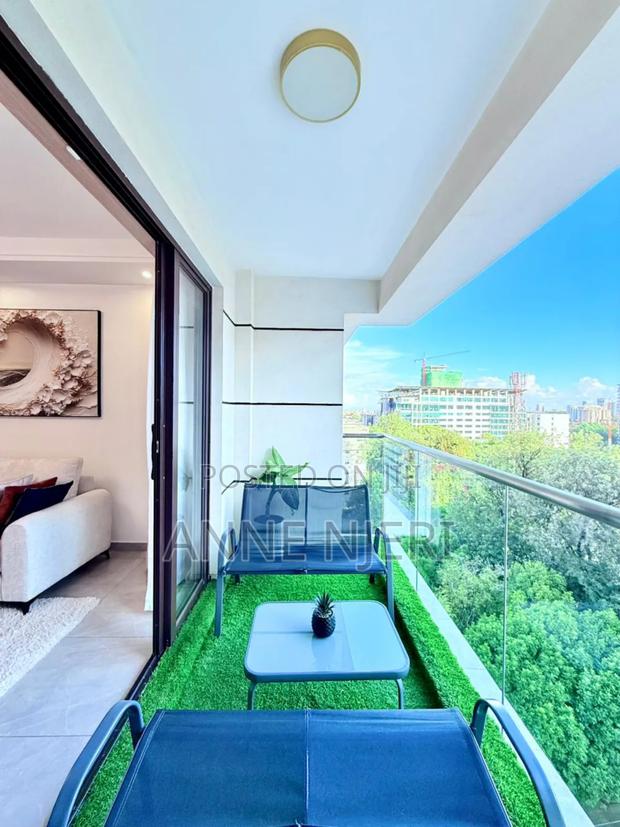 Elegant 3bdrm in Riverside - thumbnail 8