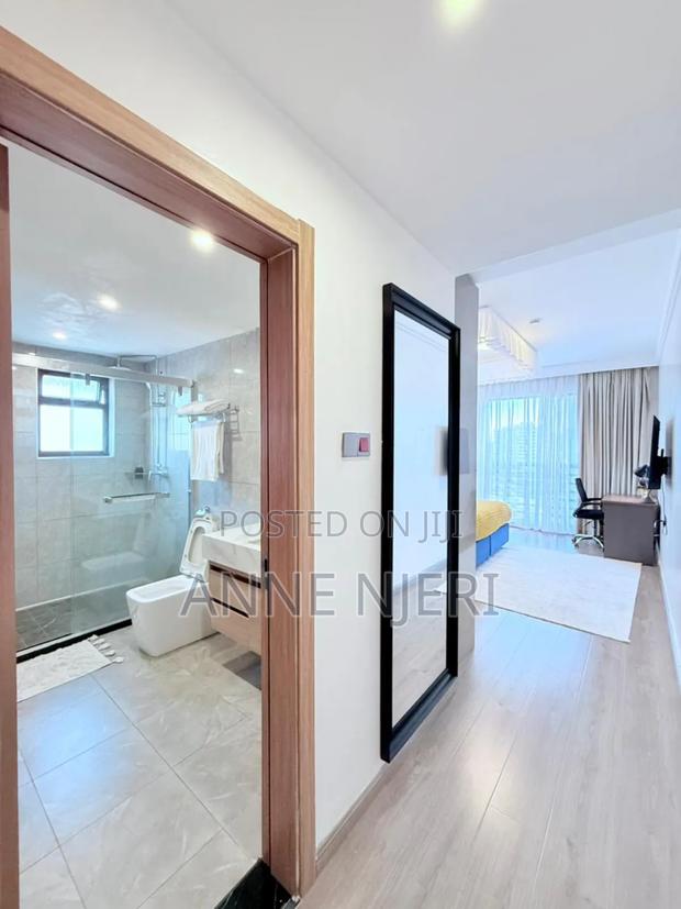 Elegant 3bdrm in Riverside - thumbnail 10