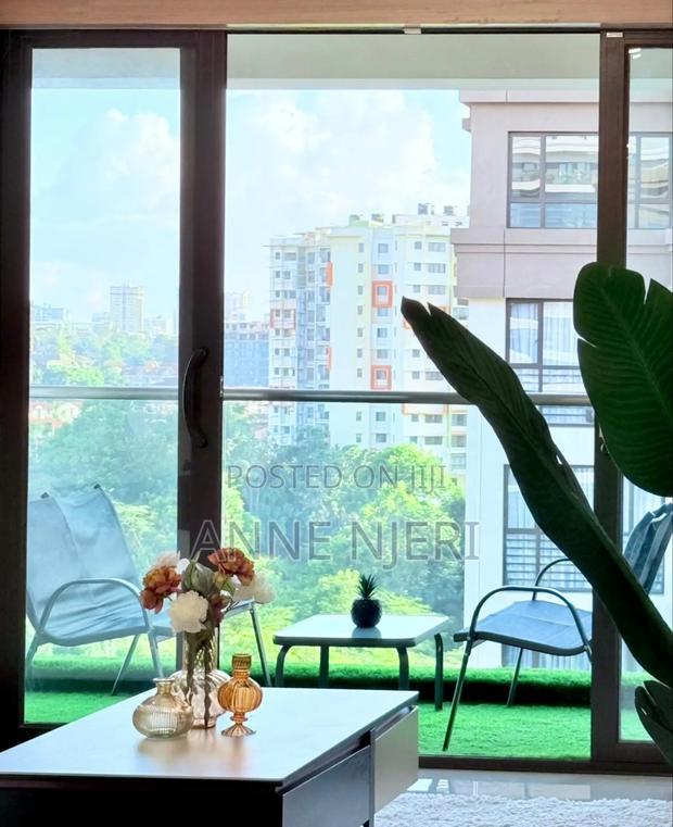 Elegant 3bdrm in Riverside - thumbnail 13