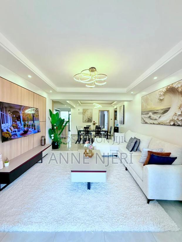 Elegant 3bdrm in Riverside - main view