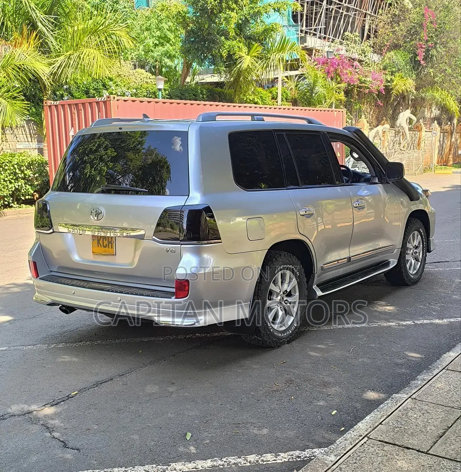 Toyota Land Cruiser 4.6 V8 AX G Selection 2010 Silver