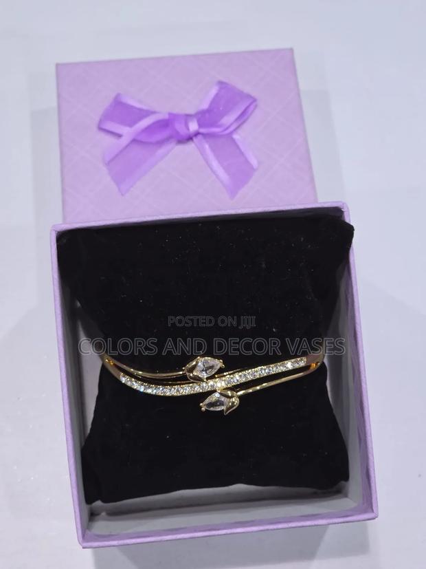 Elegant Soark Bracelet