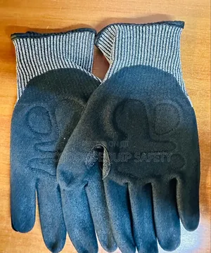Double Palm Antiprick Gloves