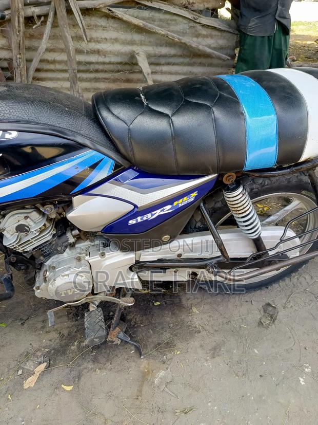 TVS HLX 125 2020 Blue - thumbnail 4