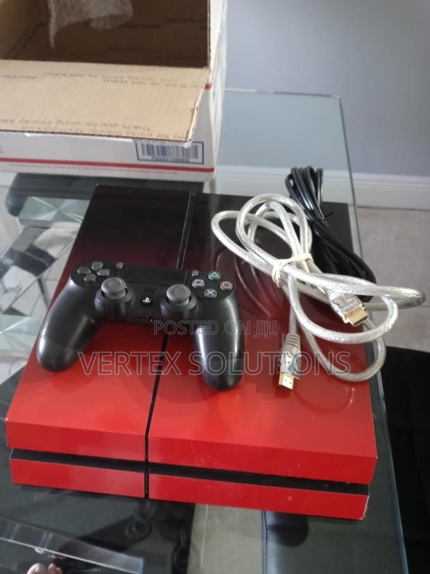 Ps 4 Standard Chipped-10games - 2 Original Controllers - main view