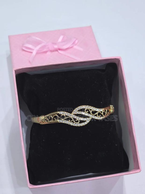 Slay Queen Wristband - main view