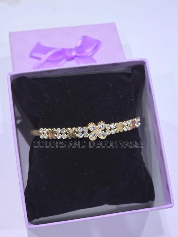 Crystal Grace Band - thumbnail 3