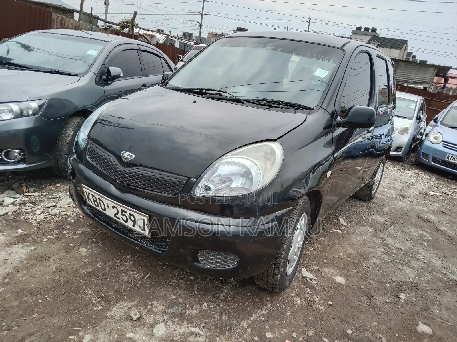 Toyota Fun Cargo 2004 Black
