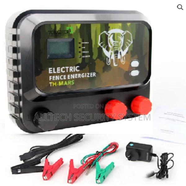 Th- Mars 8 Electric Fence Energizer - main view