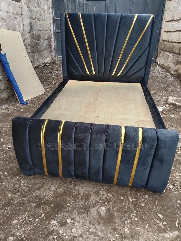 4x6 Chester Bed Black  