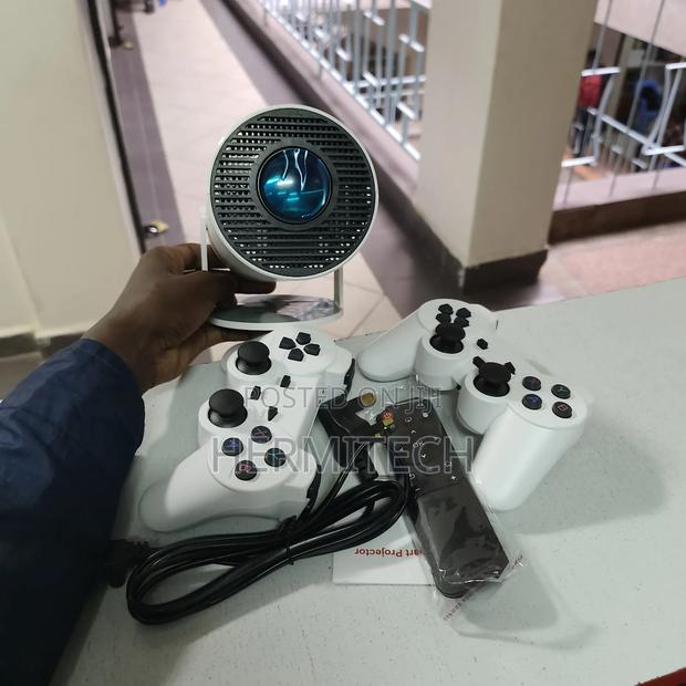 Hy300 Smart Android Projector Resolution With Gaming Pads - thumbnail 3