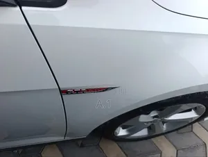 Volkswagen Golf 2019 Pearl