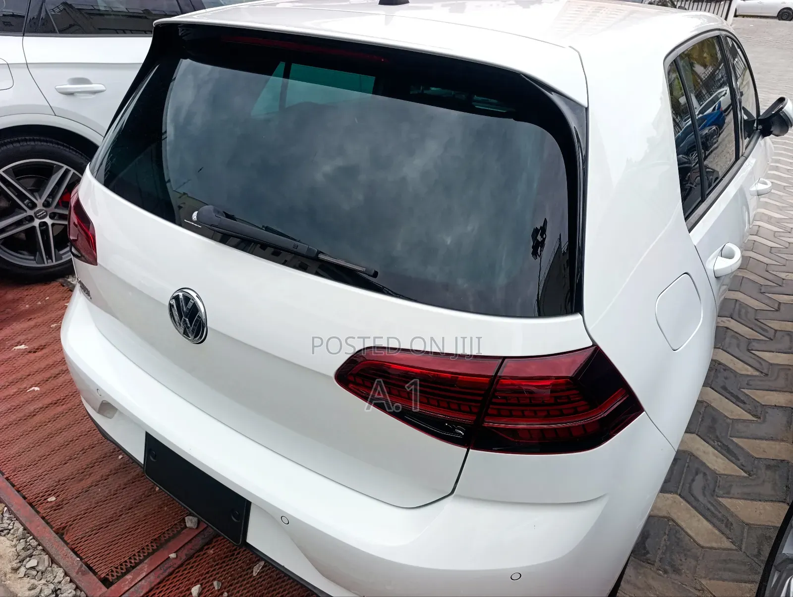 Volkswagen Golf 2019 Pearl