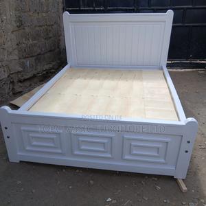 Bored White  Bed 5x6 - main view