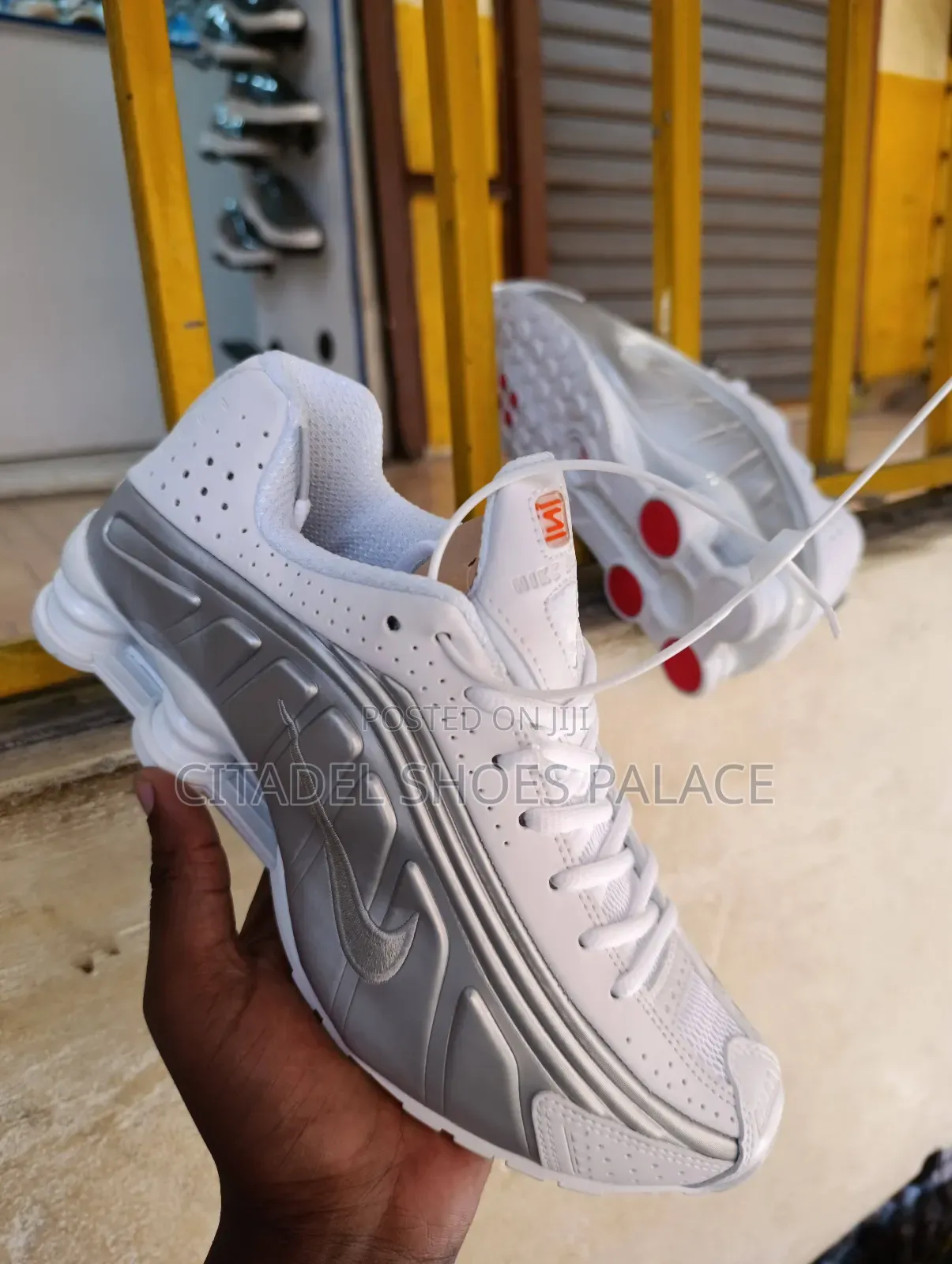 Nike Shoxs