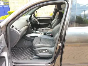 Audi Q5 2.0T Premium AWD quattro 2016 Gray
