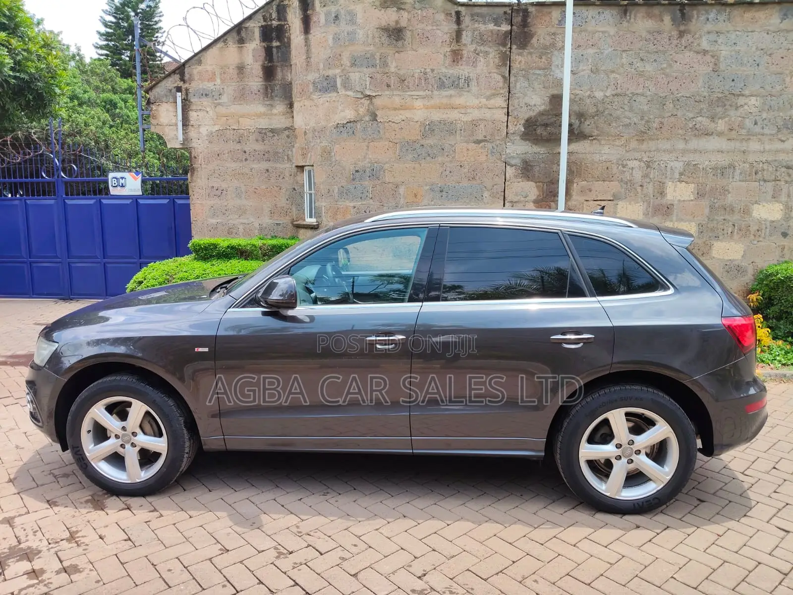 Audi Q5 2.0T Premium AWD quattro 2016 Gray