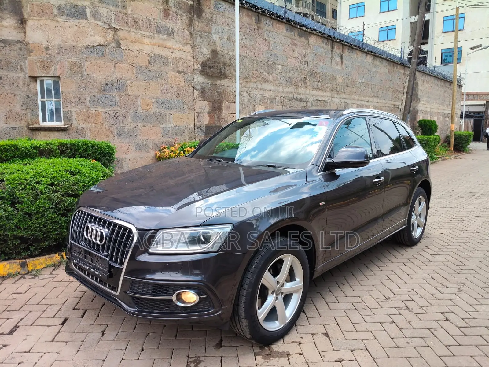 Audi Q5 2.0T Premium AWD quattro 2016 Gray