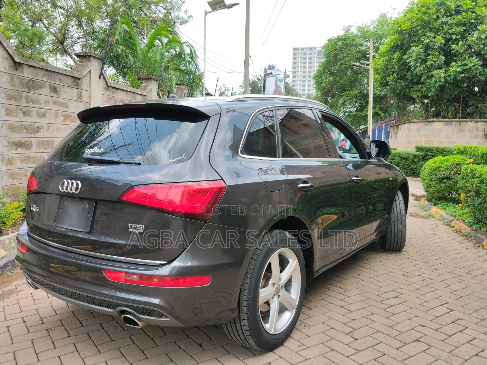 Audi Q5 2.0T Premium AWD quattro 2016 Gray