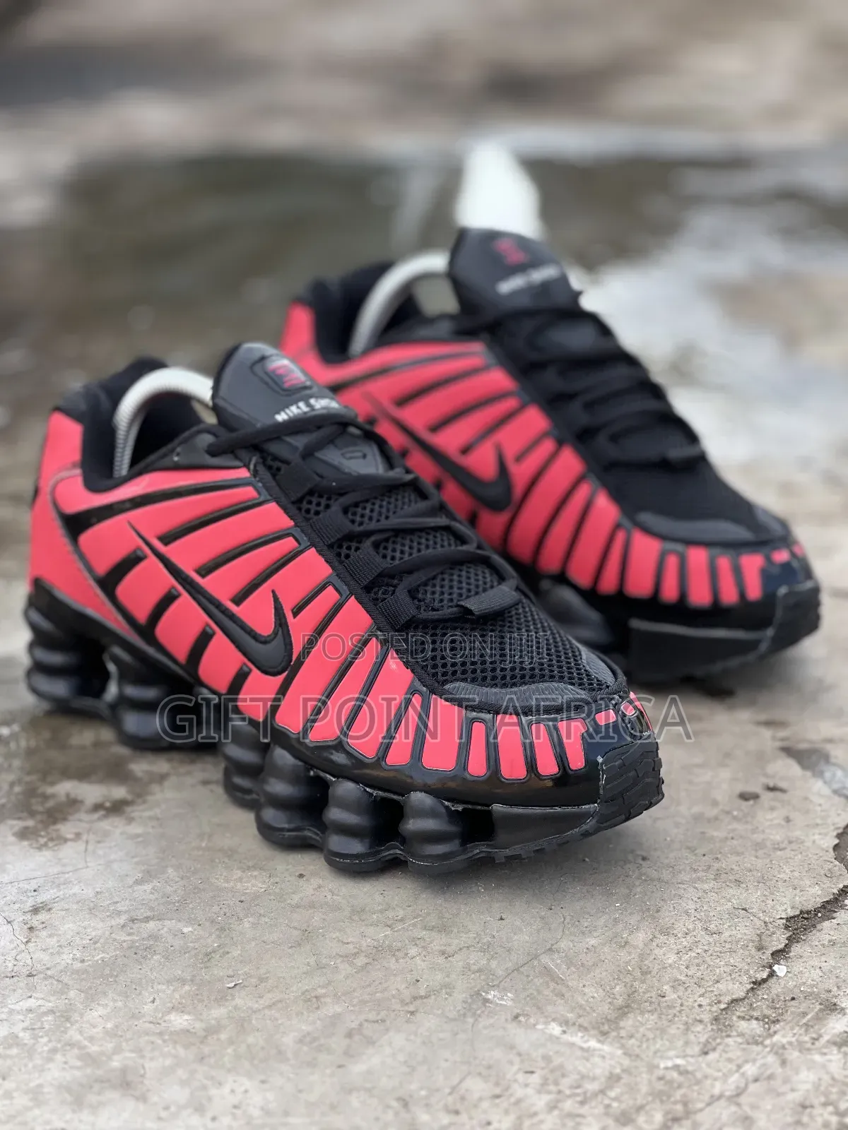 Nike Shox Tl Sneakers.