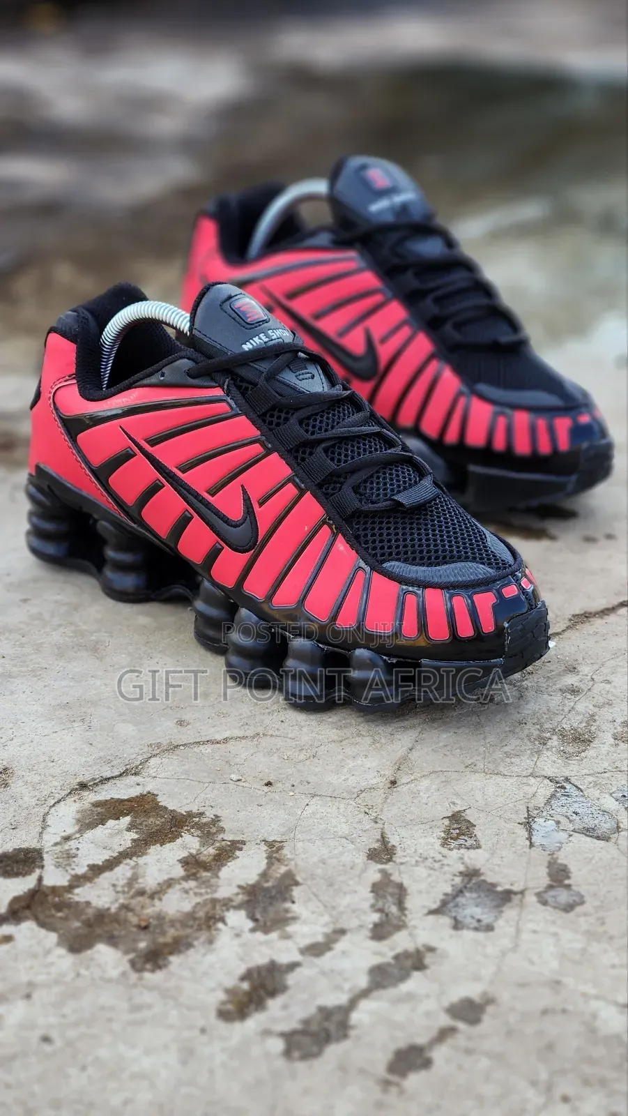 Nike Shox Tl Sneakers.