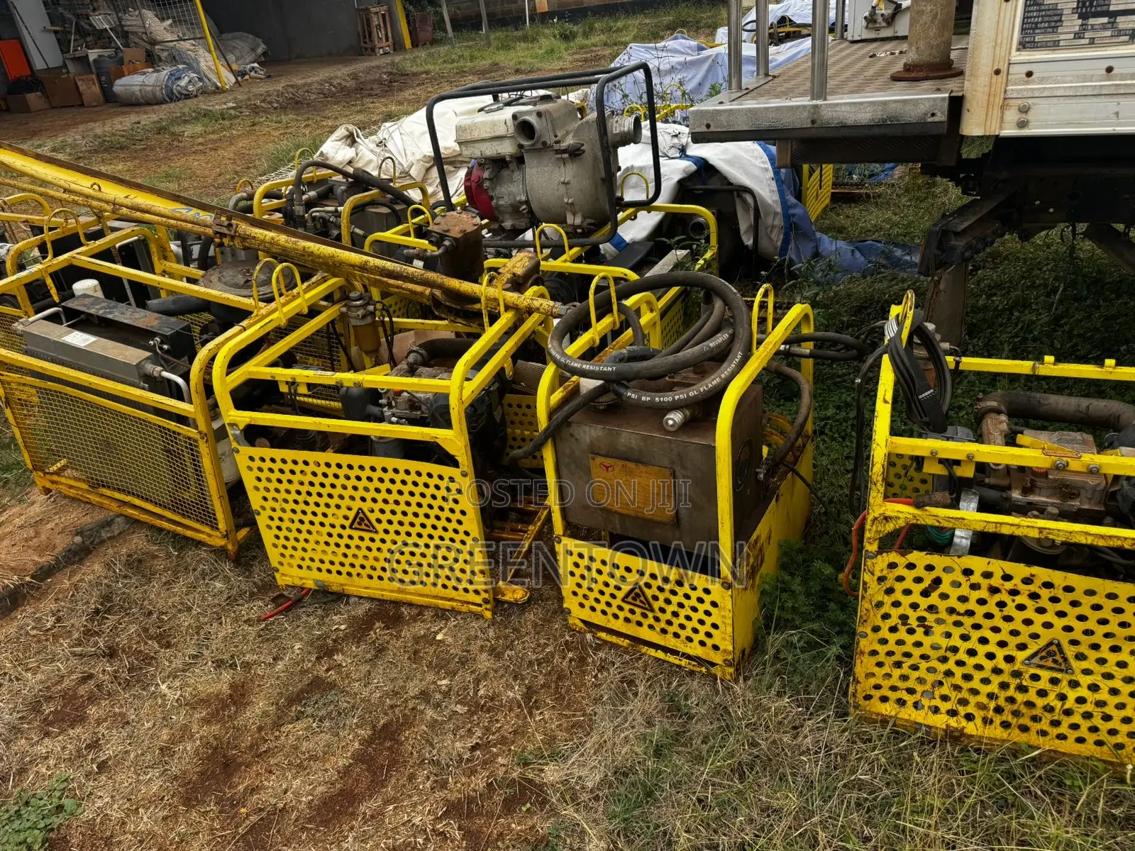 Portable Diesel Drilling Machine Set / Air Compressor Unit (40m Deep)