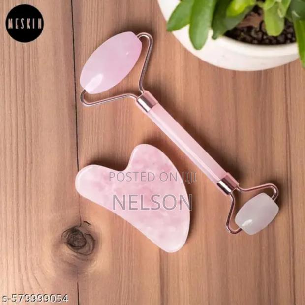 Anti Aging Face Roller Guasha Set - thumbnail 2