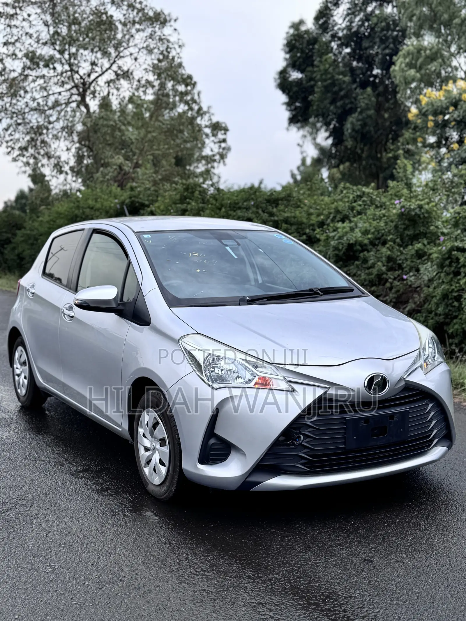 Toyota Vitz 2018 Silver