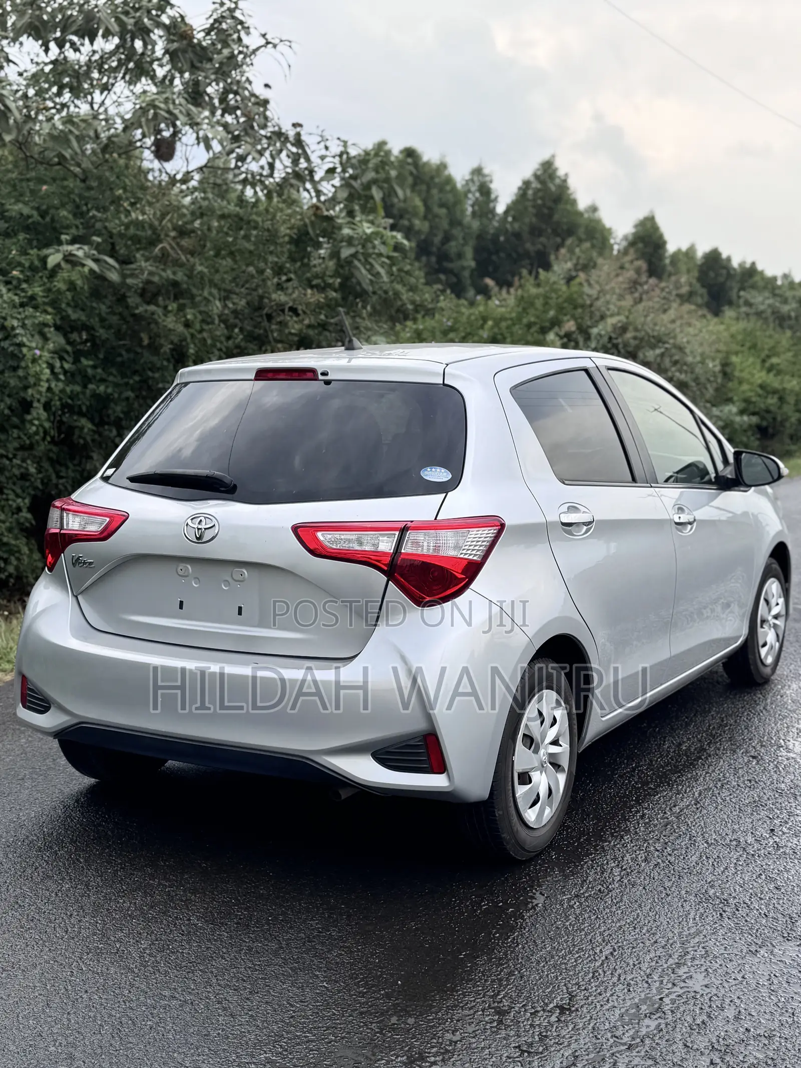 Toyota Vitz 2018 Silver