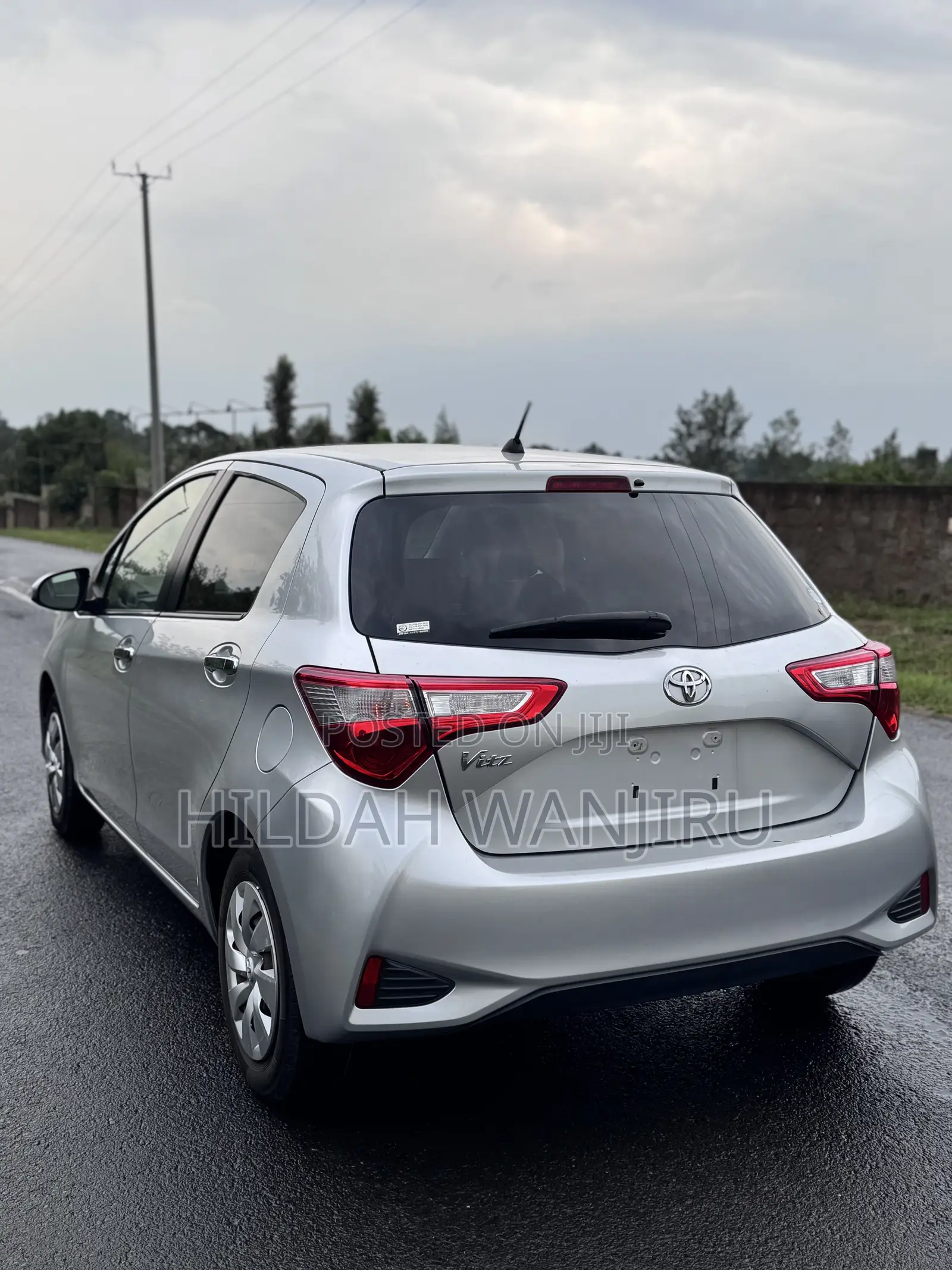 Toyota Vitz 2018 Silver