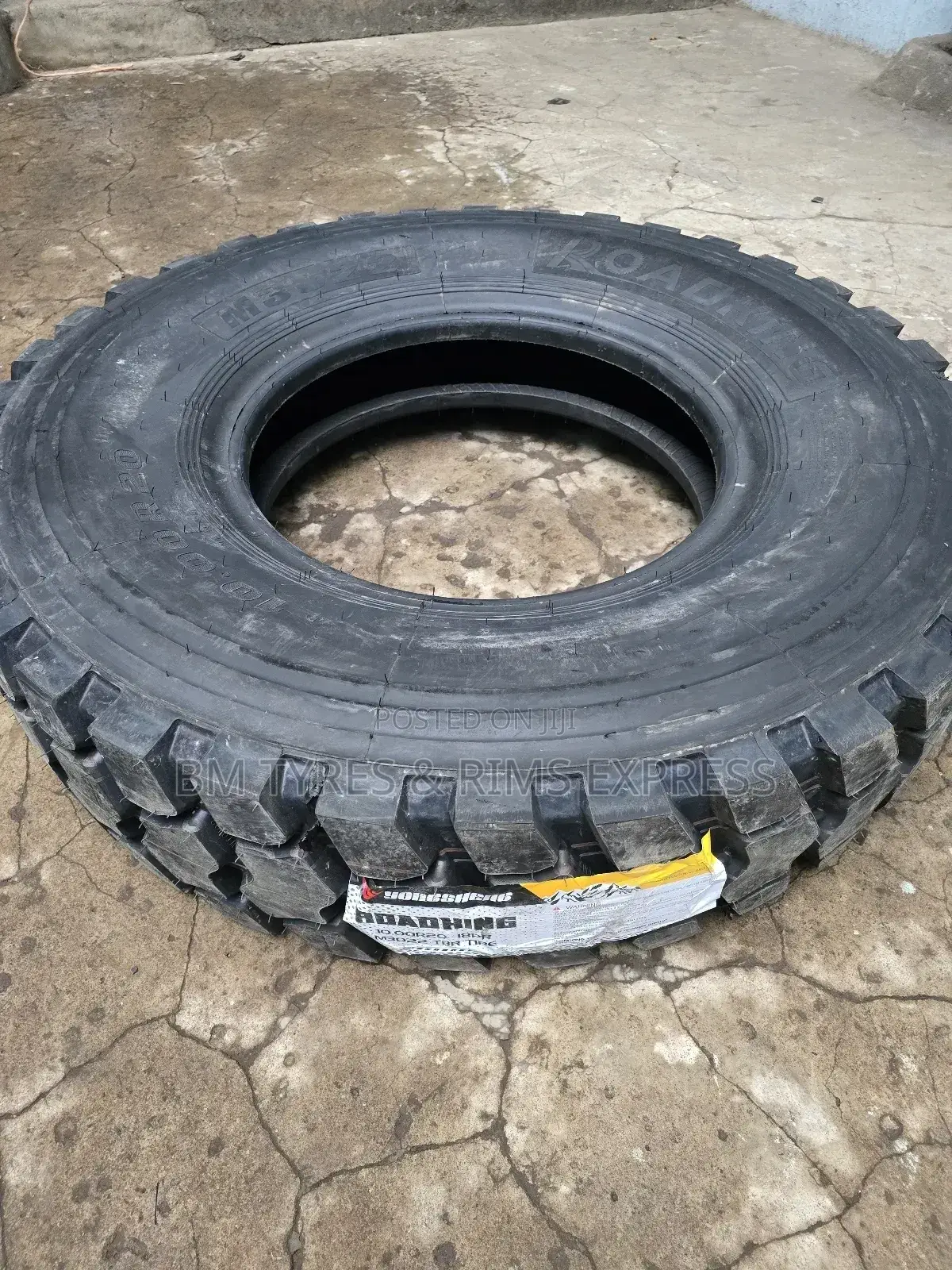 1000r20 Roadking Tyres (Diff) Commercial