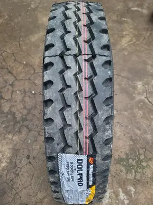 9.00r20 Roadking Tires 16pr St901