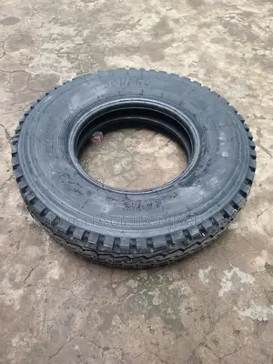 9.00r20 Roadking Tires 16pr St901