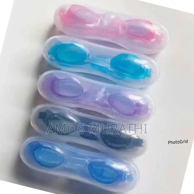 *Swimming Goggles* - main view