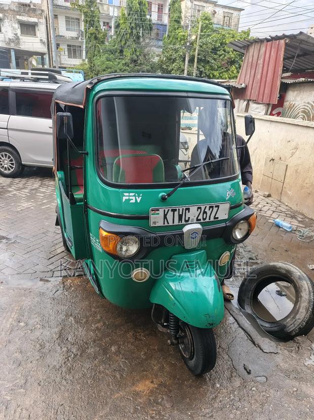 Piaggio 2022 Green - thumbnail 3