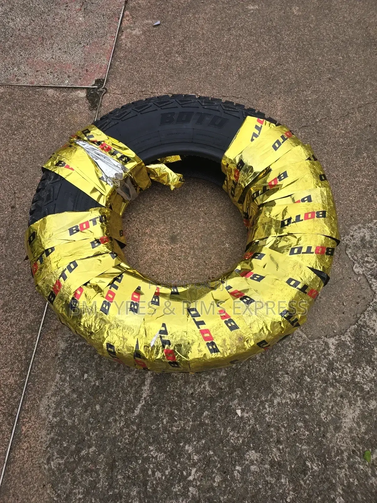 255 /70 R15 Boto Tyres (All Terrein).