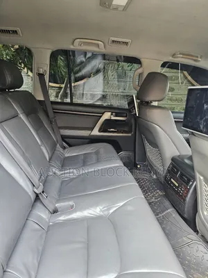 Toyota Land Cruiser 2009 White