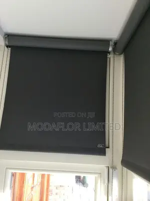 Custom-Fit Blackout Roller Blinds – Tailored to Your Window Size
