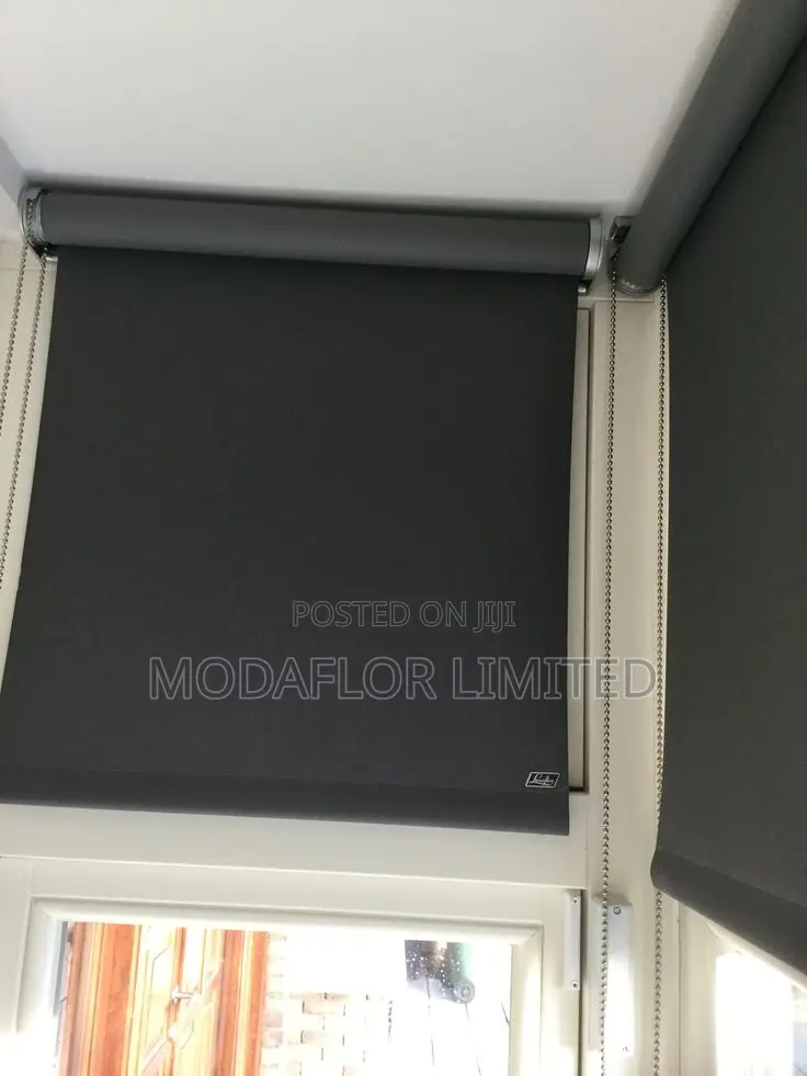 Custom-Fit Blackout Roller Blinds – Tailored to Your Window Size