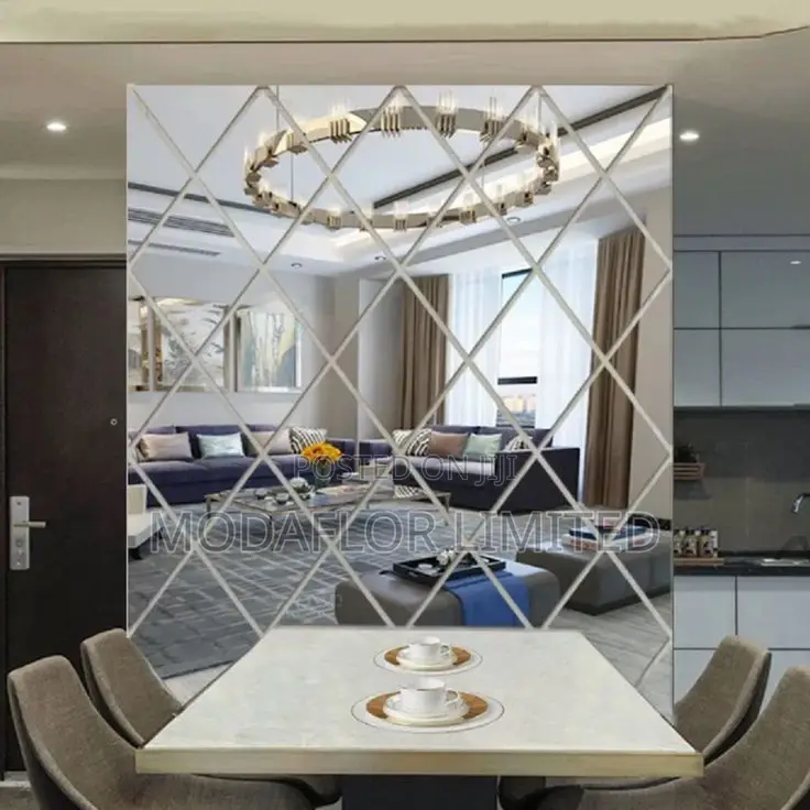 Diamond Acrylic Mirror – Luxury Living Wall Piece