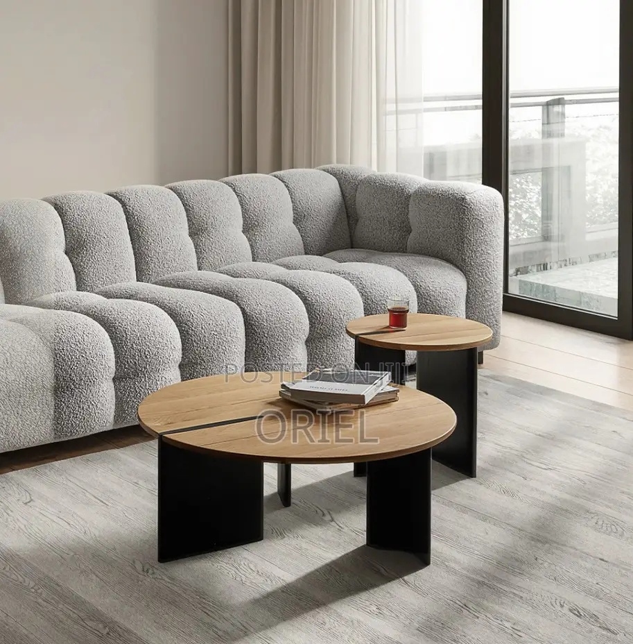 Coffee Tables; Stylish Round Oak Work Lounge Table